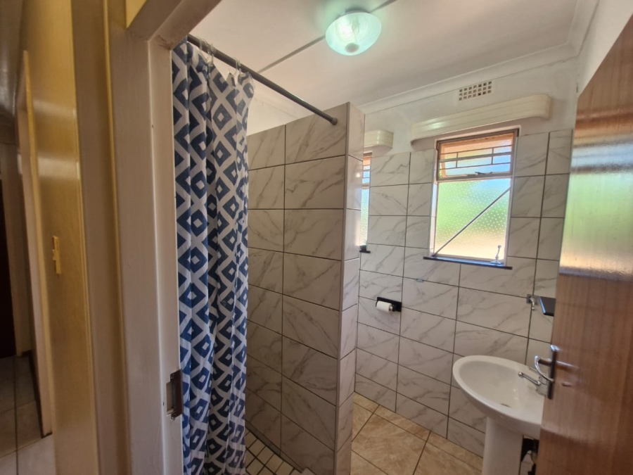 To Let 4 Bedroom Property for Rent in Kathu Northern Cape